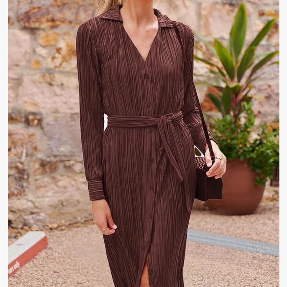 Pleated Ribbed Midi Dress - Picture 5 of 7
